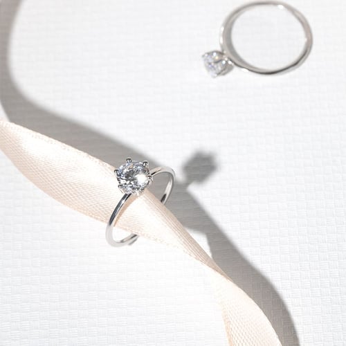 Verzierter Verlobungsring mit Diamanten Donia