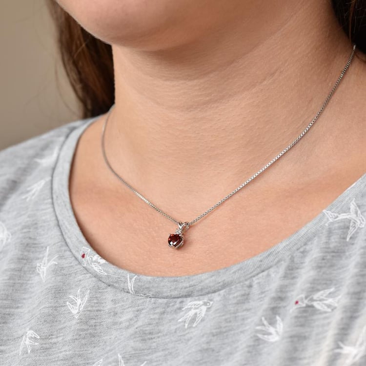 Dame mit Granat und Diamant Kette 14126