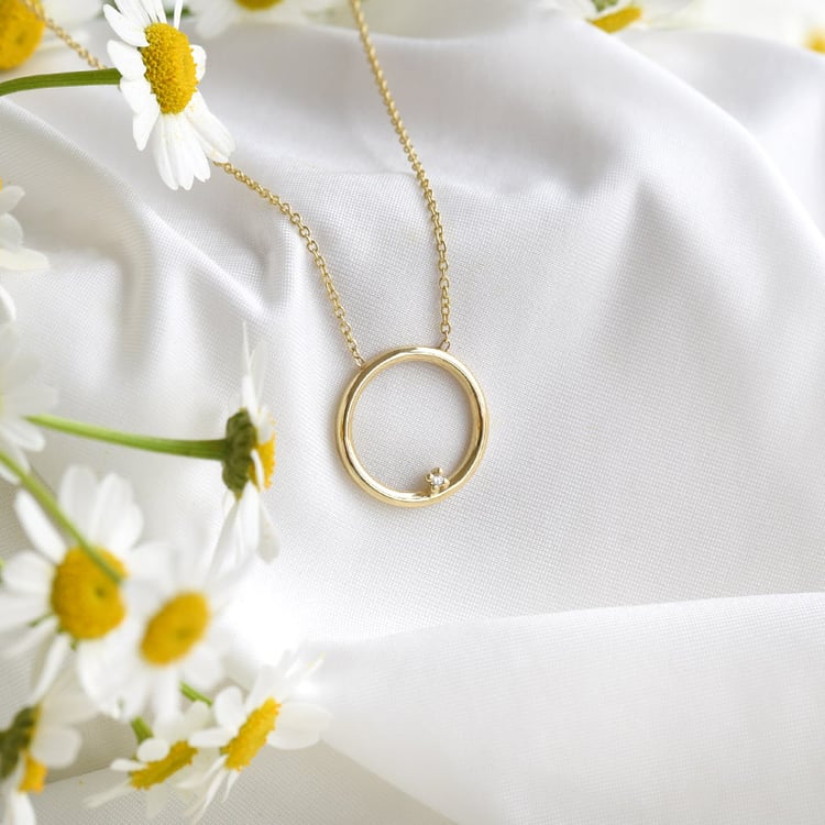 Goldene Karma-Kette mit einem Diamanten Betuel 82265