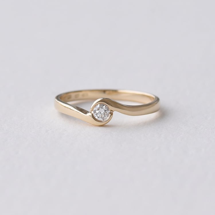 Goldener Verlobungsring mit Diamant Etaly 74844