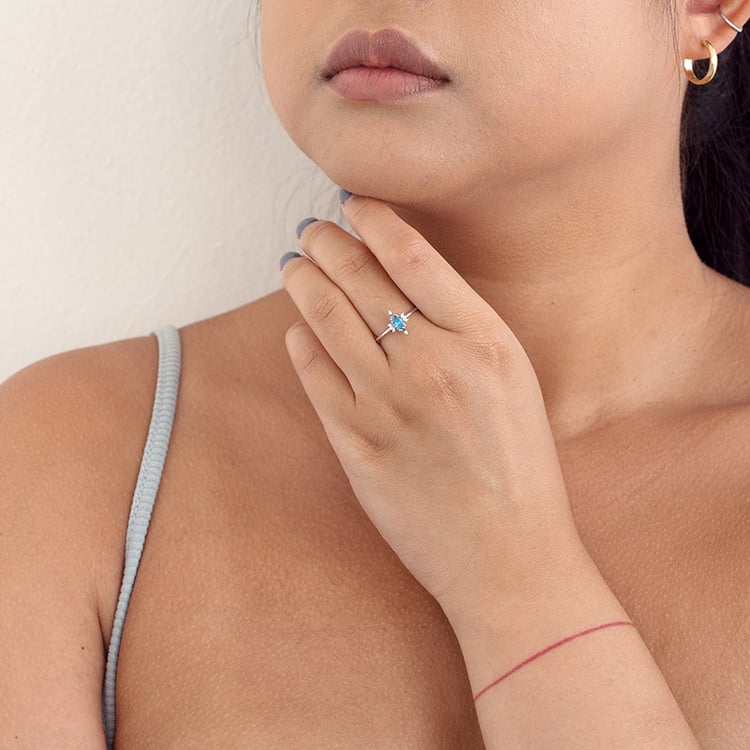 Verlobungsring mit 0.31ct IGI-zertifiziertem blauem Lab Grown Diamanten Janne 126361