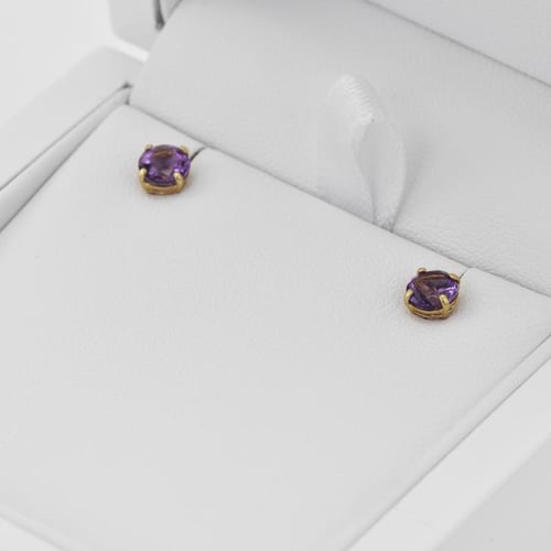 Goldene Ohrstecker mit Amethysten Abira
