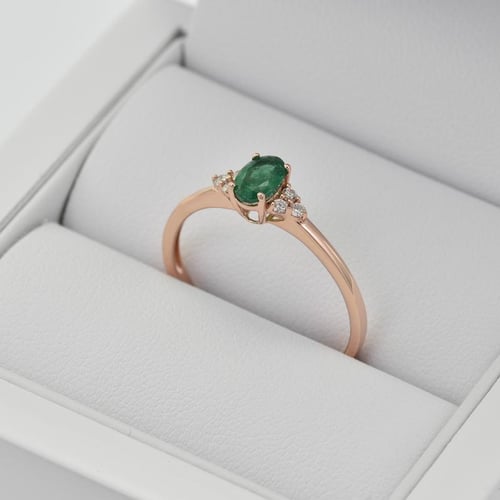 Verlobungsring mit Smaragd und Diamanten Sheldo