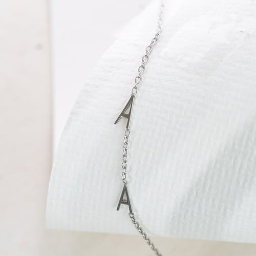 Silbernes Armband mit 2 Buchstaben Ihrer Wahl Annika