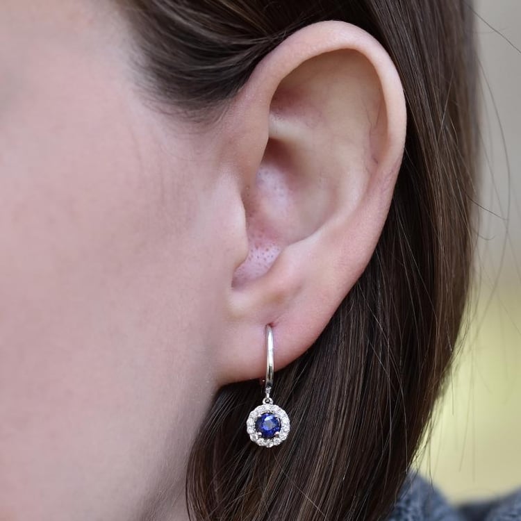 Goldene Ohrringe mit Saphiren und Diamanten Macy 28798