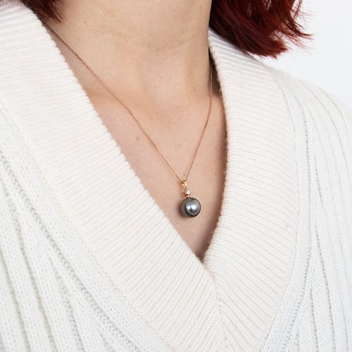 Anhänger mit grauer Perle und Diamanten Paridhiv