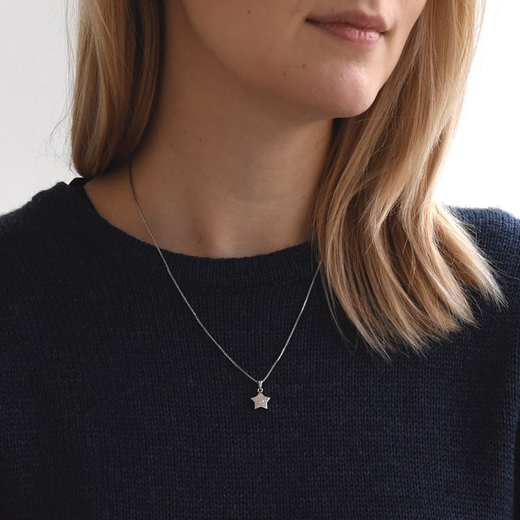 Kettenanhänger in Silber als Stern mit Diamanten Nairobi 73061