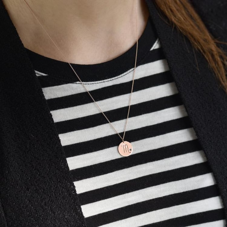 Silberner Anhänger mit Sternzeichen und Topas Skorpion 103463