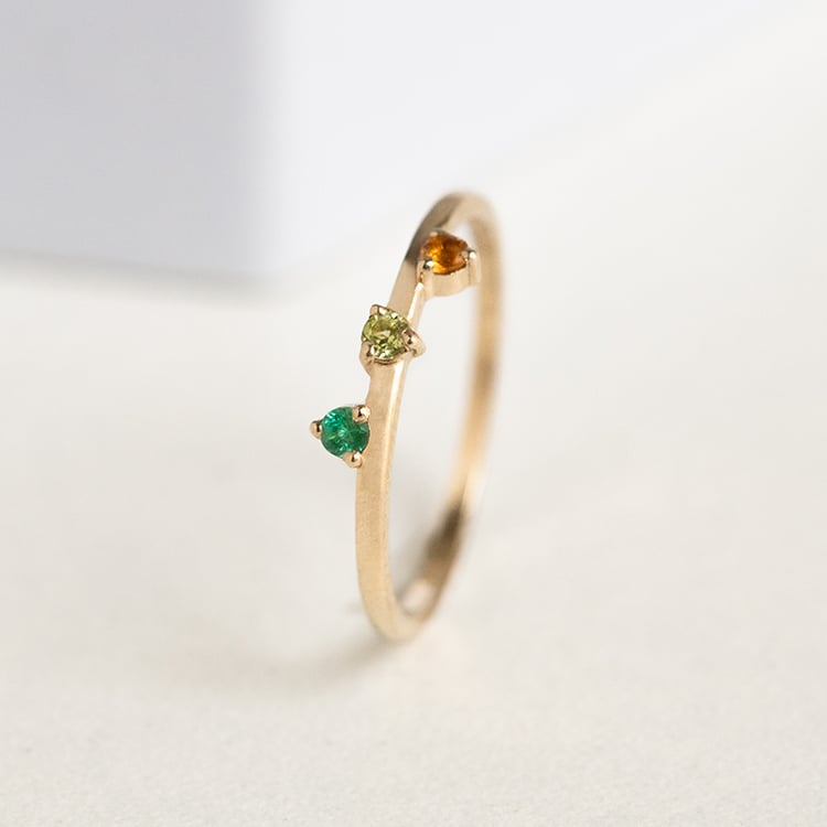 Minimalistischer Ring mit drei Edelsteinen Idalia 144672