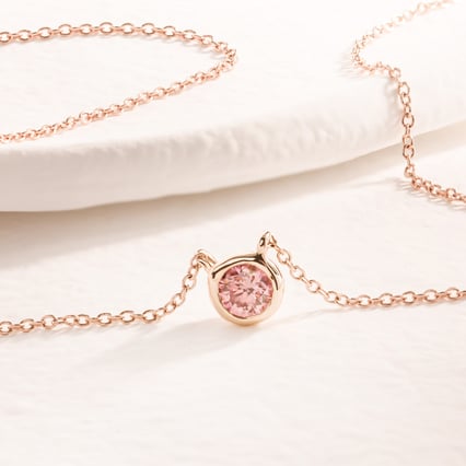 Halskette mit einem vom IGI zertifizierten Lab Grown rosa Diamanten Jonie