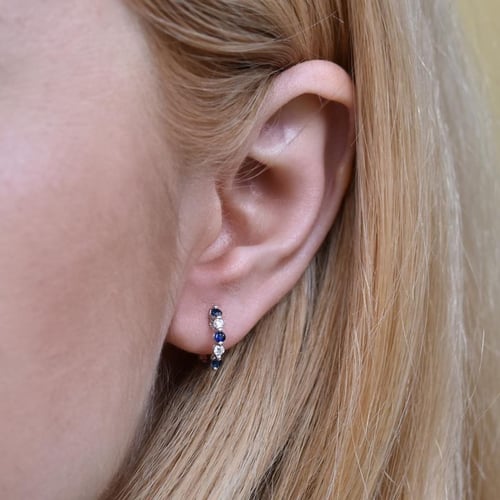 Creolen mit blauen Saphiren und Diamanten Chay