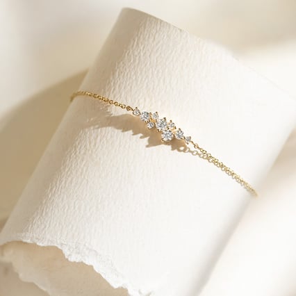 Minimalistisches cluster Armband mit Lab Grown Diamanten Lucy