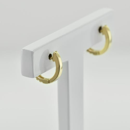Silberne elegante Ohrreifen mit Lab Grown Diamanten Gomati