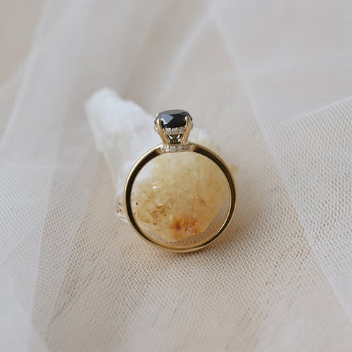 Verlobungsring mit schwarzem und weißen Diamanten Xela