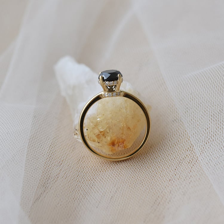 Verlobungsring mit schwarzem und weißen Diamanten Xela 72237