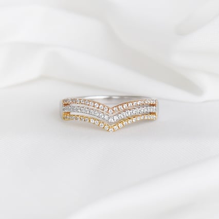 Dreifacher Ring in V-Form mit Lab Grown Diamanten Saija