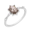 Ring mit Hexagon Salt and Pepper Diamant Justine