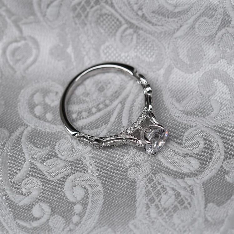 Vintage Verlobungsring mit Diamant Noelani 48144