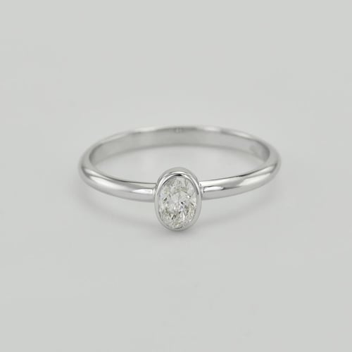 Verlobungsring mit ovalem Diamanten Princeta