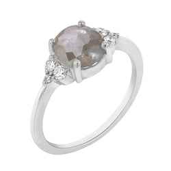 Ring mit einem Salt and Pepper Diamanten Agathe