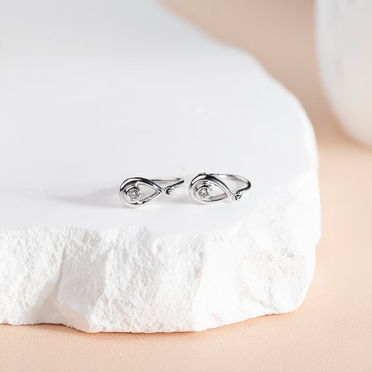 Goldene Kinderohrringe in Tropfenform mit Lab Grown Diamanten Cinderella 152343