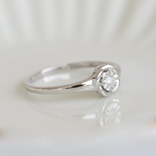 Ring mit einem Diamanten im Solitär-Stil Catello
