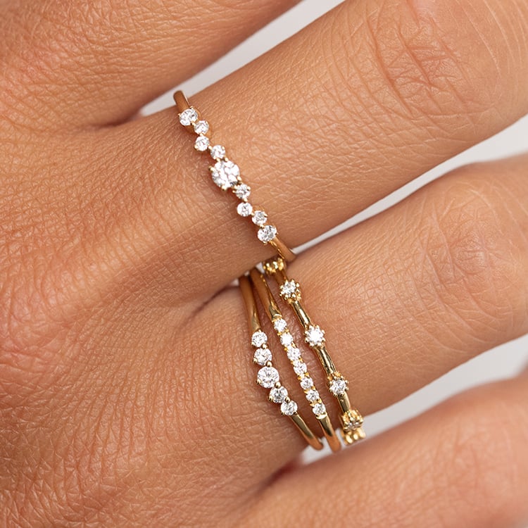 Silberner Ring in einer leichten V-Form mit Lab Grown Diamanten Myles 138946
