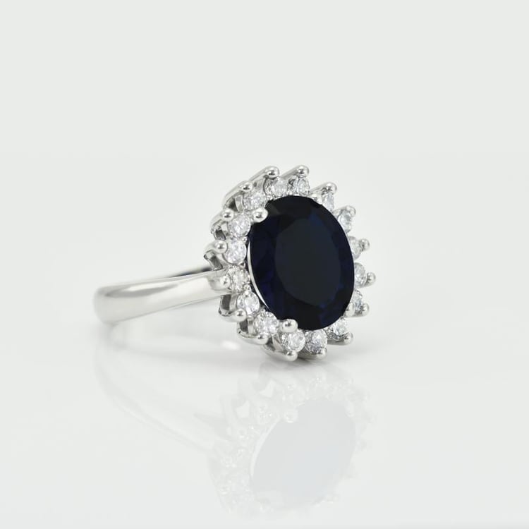 Goldener Ring mit Saphir 15899