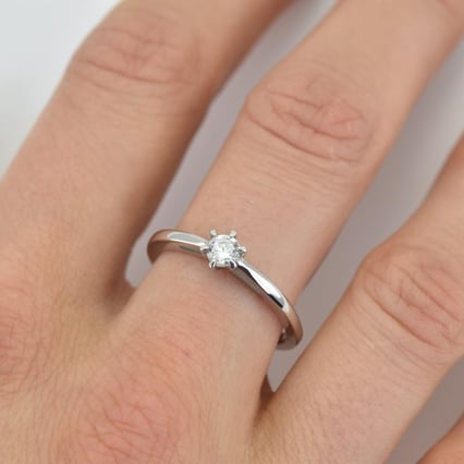 Goldring mit Moissanit Rima