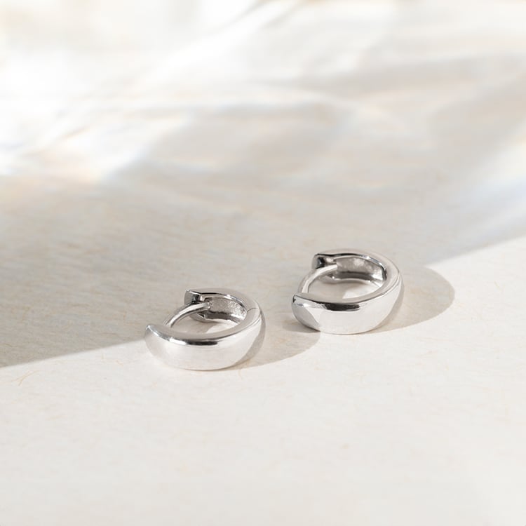 Silberne kreisrunde Ohrringe 140253