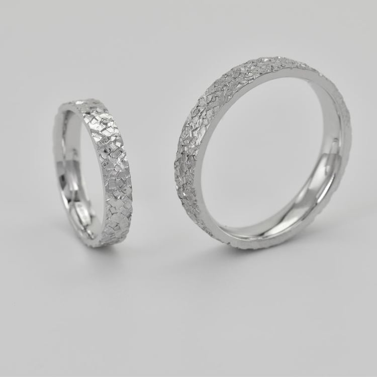 Trauringe aus Gold 37741