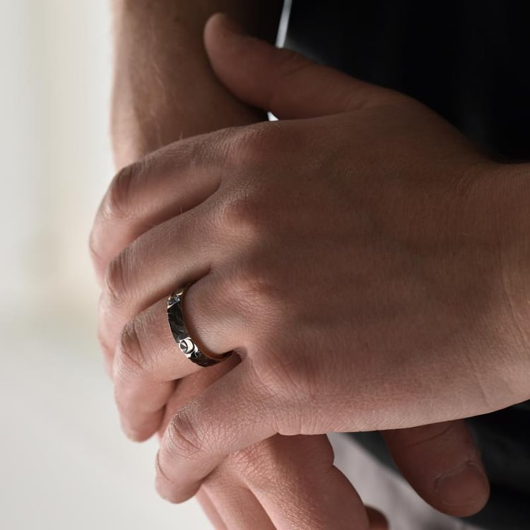 Trauringe aus Gold mit schwarzem Ruthenium Jamone 39439