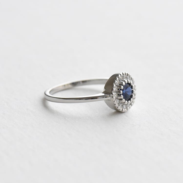 Ring mit Saphir 74948