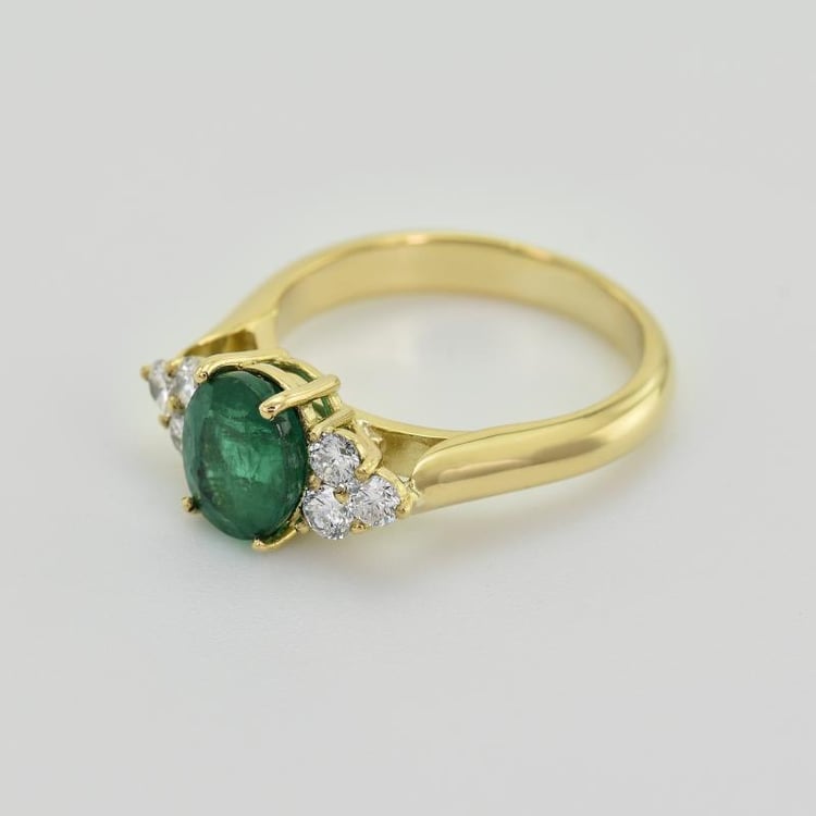 Goldener Ring mit Diamanten 29478