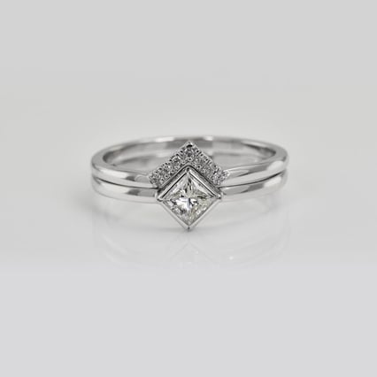 Ringset aus Gold mit Diamant im Princess-Schliff Ralyh