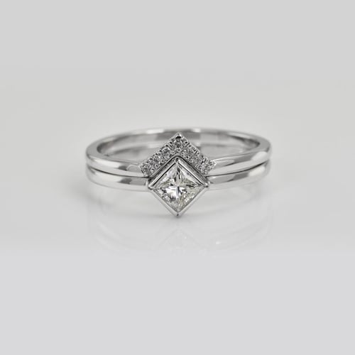 Ringset aus Gold mit Diamant im Princess-Schliff Ralyh