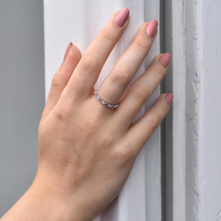 Goldener Memoryring mit Diamanten und Rubinen Diamanta 44862