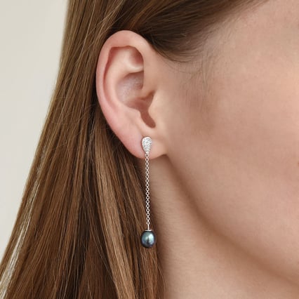 Hängeohrringe aus Silber mit schwarzen Perlen Armel