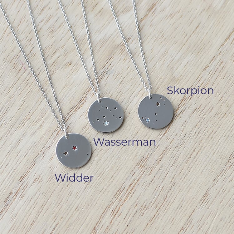 Goldener Anhänger mit Sternbild und Edelstein Nyala 74914