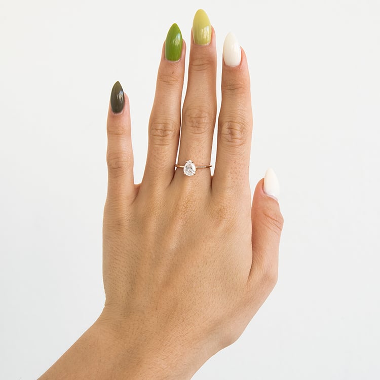 Verlobungsring mit einem Diamanten in Birnenform North 121343