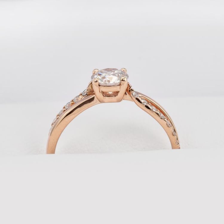 Ring mit Diamanten 13653
