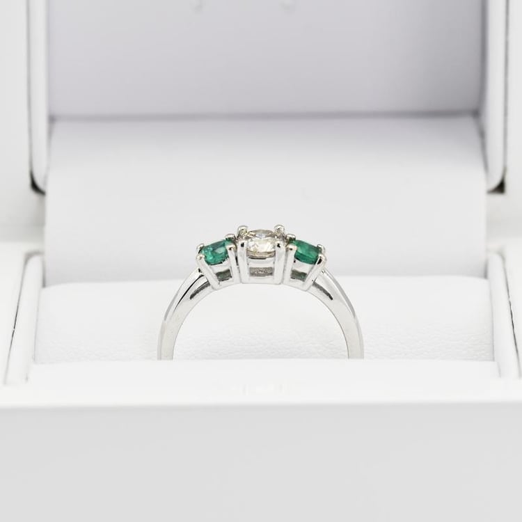 Verlobungsring mit Diamanten und Smaragden Rita 11791