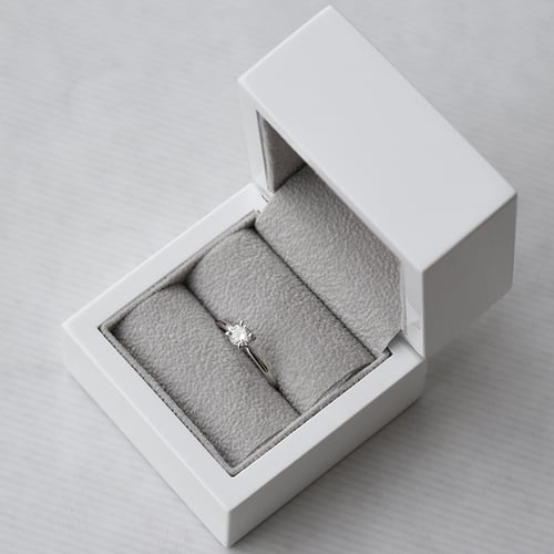 Verlobungsring mit Moissanit Lopa