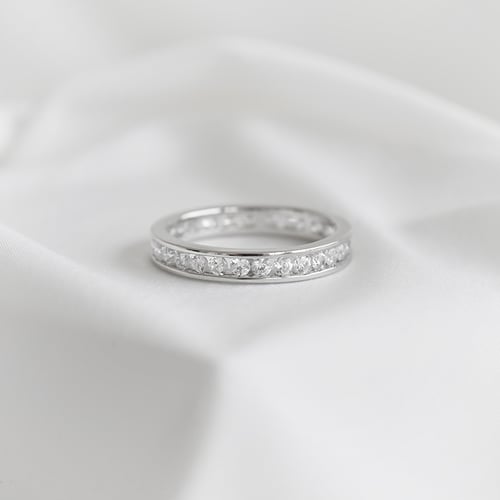Eternity-Ring mit Lab Grown Diamanten und Komfortring Branko