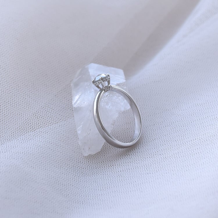 Goldener Verlobungsring mit Salt and Pepper Diamant Xela 66986