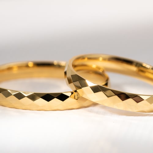 Goldene Eheringe mit Muster Julito