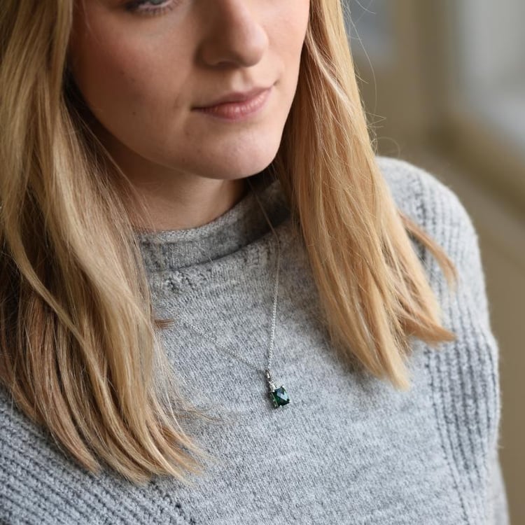 Halskette mit Smaragd 37544