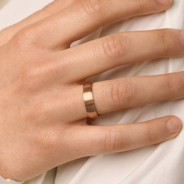 Abgerundete Eheringe aus Gold Ebie 156847