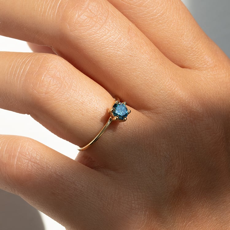 Verlobungsring mit zertifiziertem fancy blue Diamanten Birdie 140586