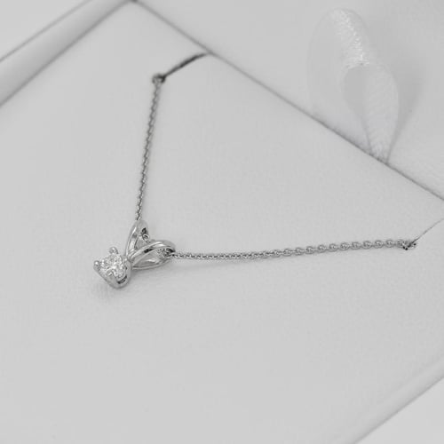 Anhänger mit Diamanten Levande